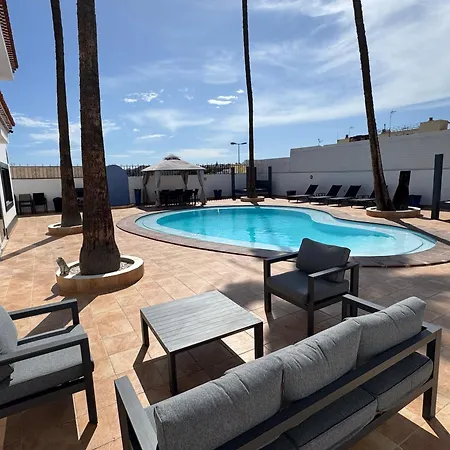 Large With Huge Private Pool & Gym In Maspalomas Villa *