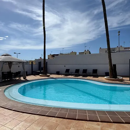 Large With Huge Private Pool & Gym In Maspalomas