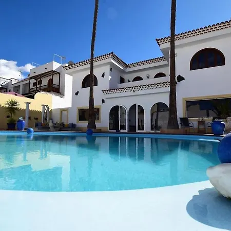 Villa Large With Huge Private Pool, Jacuzzi, & Gym San Bartolome de Tirajana (Gran Canaria)