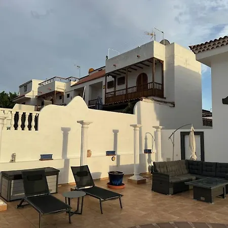 Villa Large With Huge Private Pool, Jacuzzi, & Gym San Bartolome de Tirajana (Gran Canaria)